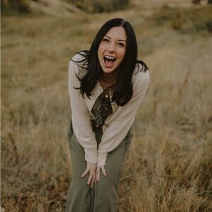 Meet your Posher, Jenn